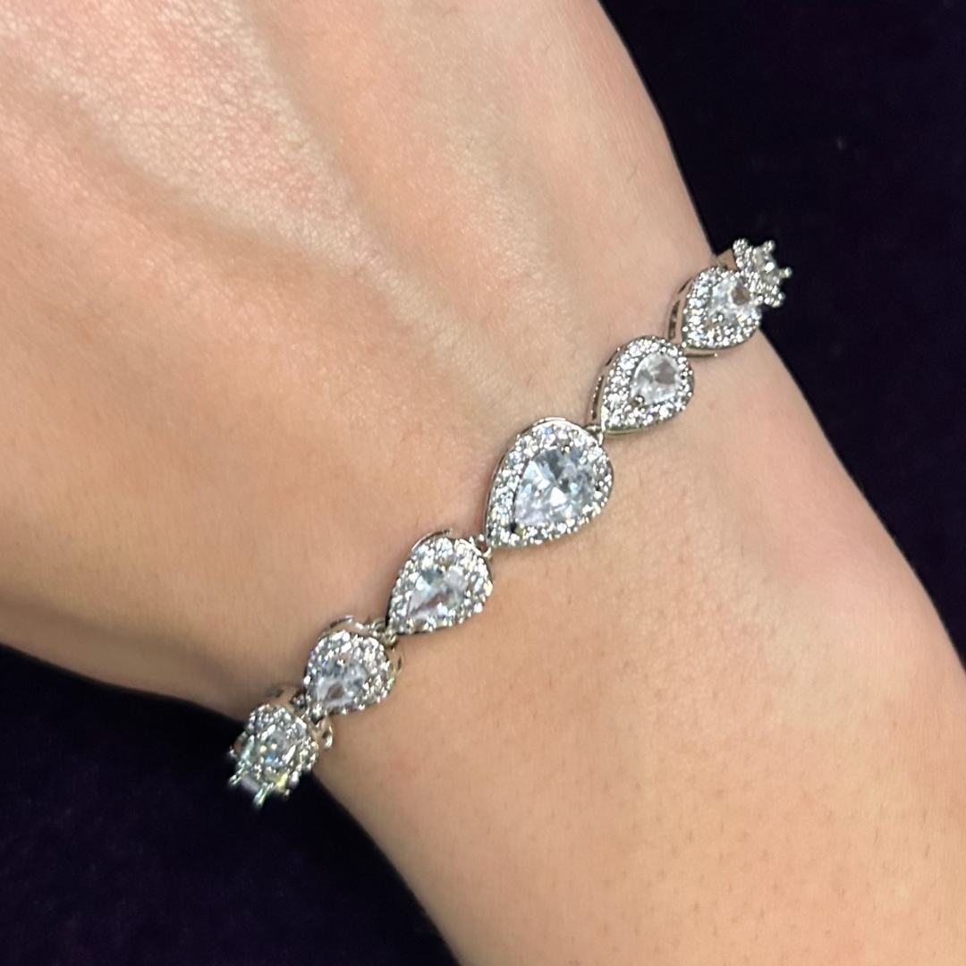 Tear Drop Armband